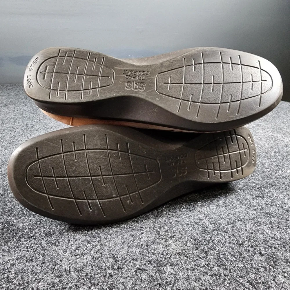 SAS Crissy Slip-On Loafers Womens 10W Tan Nubuck Leather Elastic Strap EUC